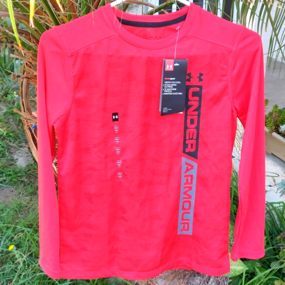 Under armour  boy shirt long sleeve size M